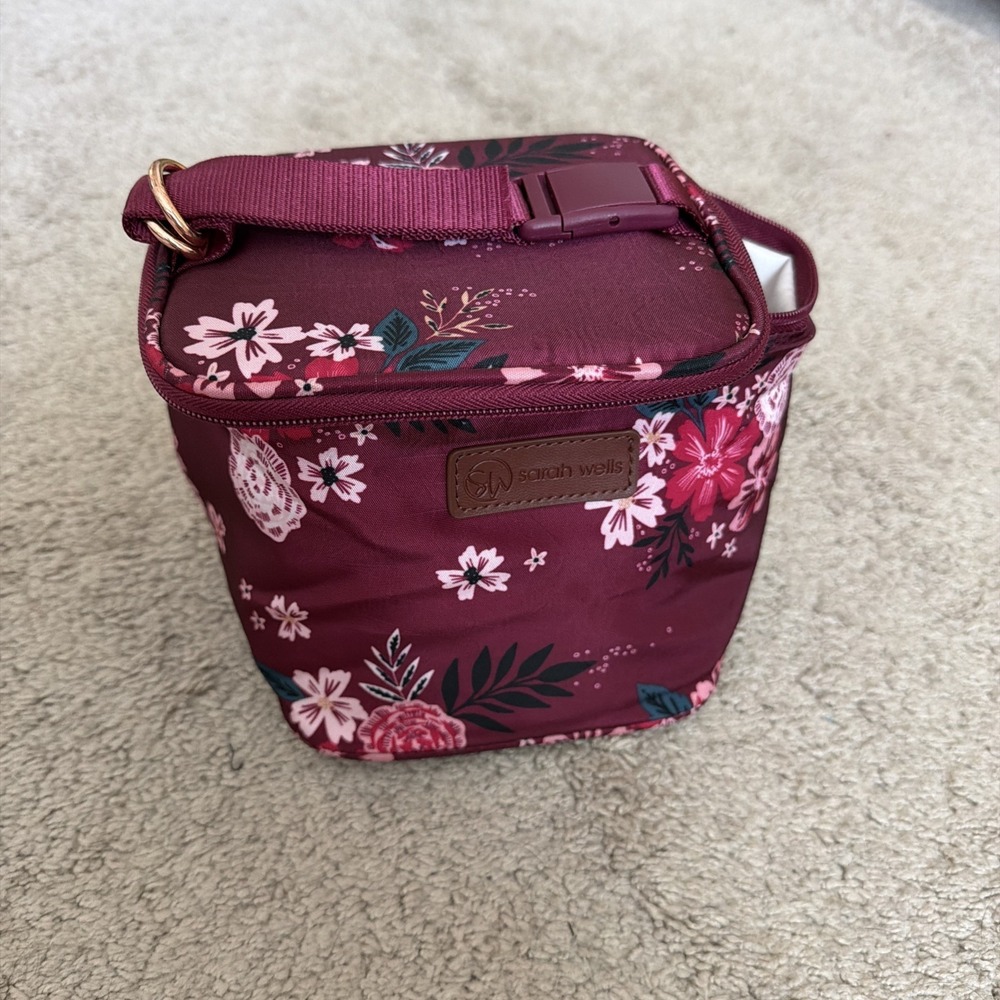 Sarah Wells Le Floral Burgundy Red Cold Gold Bottle Milk Pump Cooler Baby